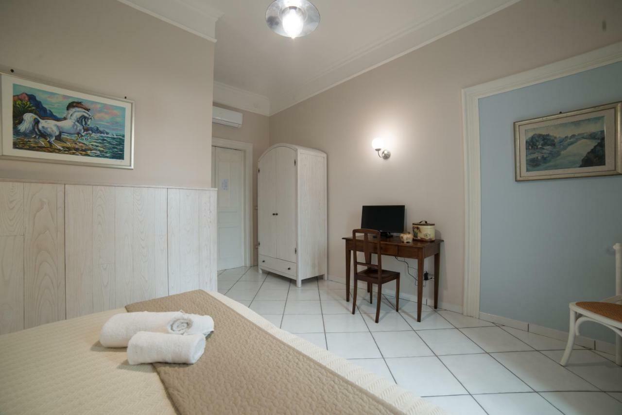 La Tartaruga Bed & Breakfast *
